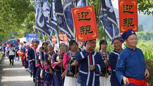貴州龍裏:傳統七夕“邂逅”文明實踐 民族文化添彩和美鄉村
