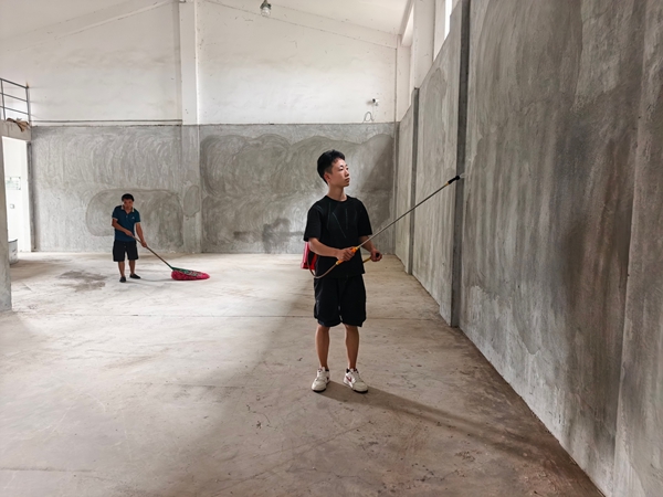 貴州仁懷:備倉待收 護航酒用高粱顆粒歸倉