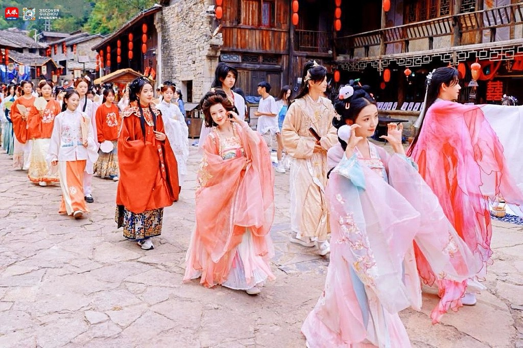 贵州“村”游指南|走,去安顺云峰屯堡,看“冷兵器时代的最后堡垒”