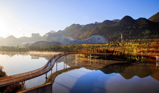 六盘水市钟山区交出“十四五”亮眼答卷 绘就“四宜”魅力新城