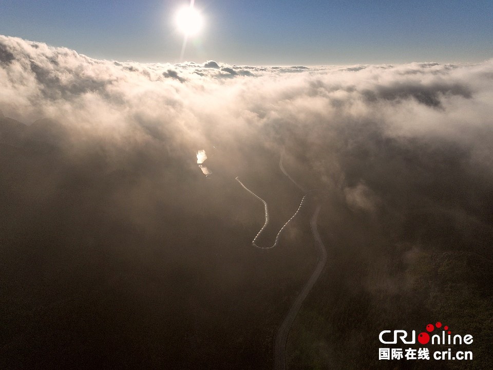 贵州六盘水:梅花山冬日云海犹如仙境惹人醉
