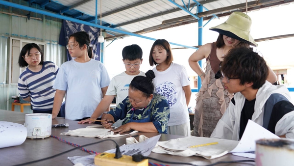 贵州丹寨:非遗研学添活力 田园野趣引客来