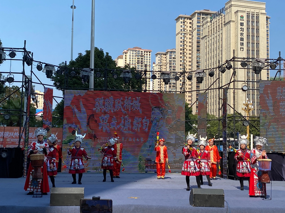 舞韵展风采 欢乐庆新春 贵州都匀广场舞大赛精彩上演