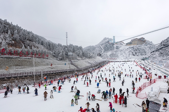 六盘水市钟山区交出“十四五”亮眼答卷 绘就“四宜”魅力新城