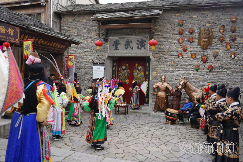 如何将文旅流量变消费增量——安顺以“旅游+”破题出圈