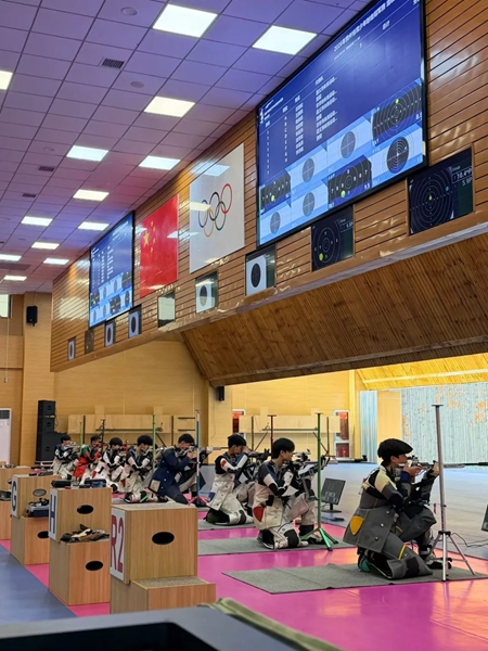 贵州举办青少年射击冠军赛 神枪手一展青春风采