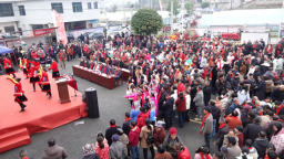 贵阳市乌当区新场镇王坝村召开2025年村集体分红大会