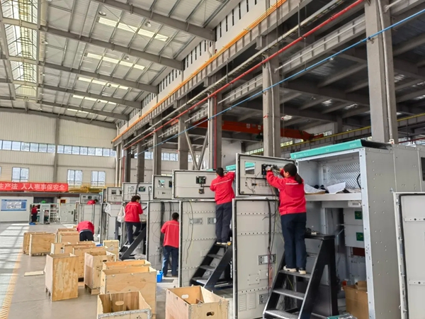 黔南望江变压器:热火朝天忙生产 全力冲刺四季度