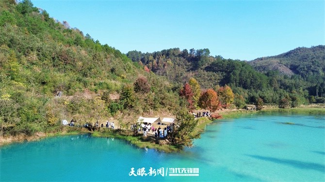 不用AI滤镜!凯里西王湖凭“九寨沟”同款实景吸睛引客 null