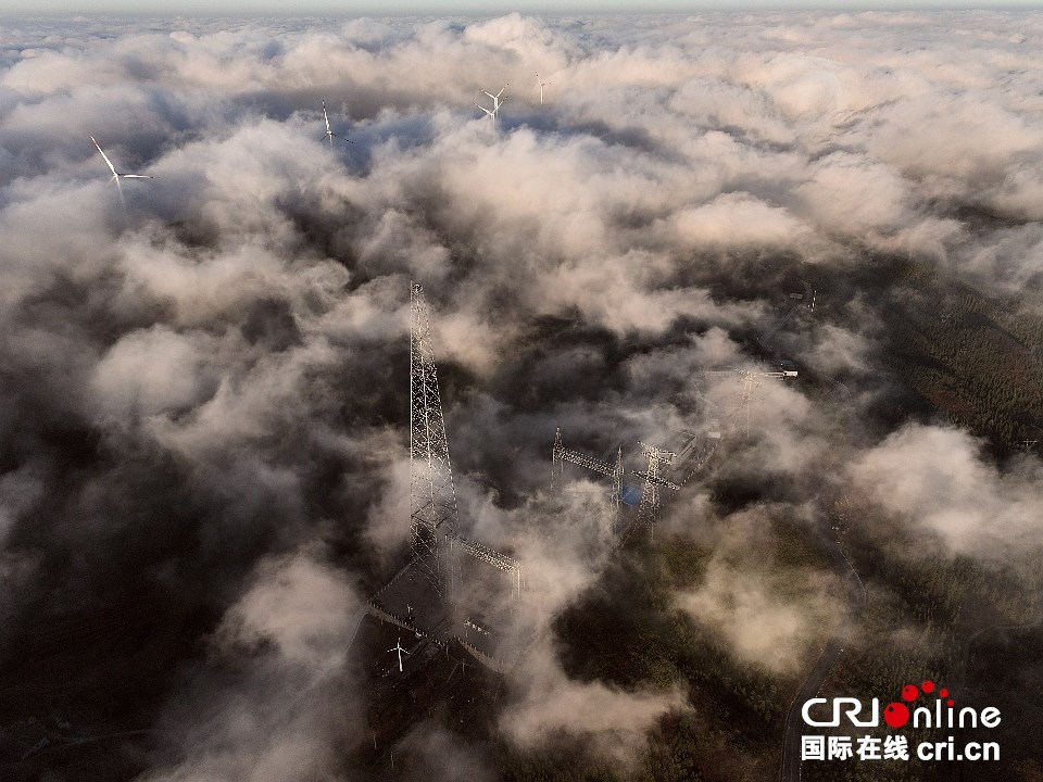 贵州六盘水:梅花山冬日云海犹如仙境惹人醉