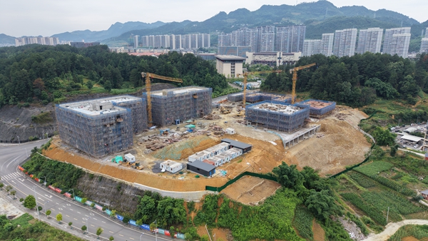 贵州仁怀新蓝高级中学整体工程进度已达65%