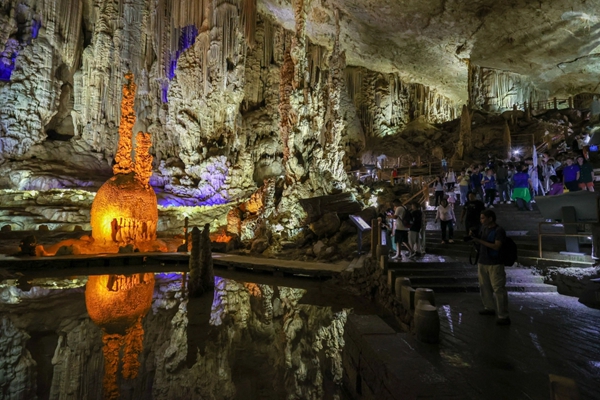 多元文旅解锁年味新体验 贵地新春“热辣滚烫”