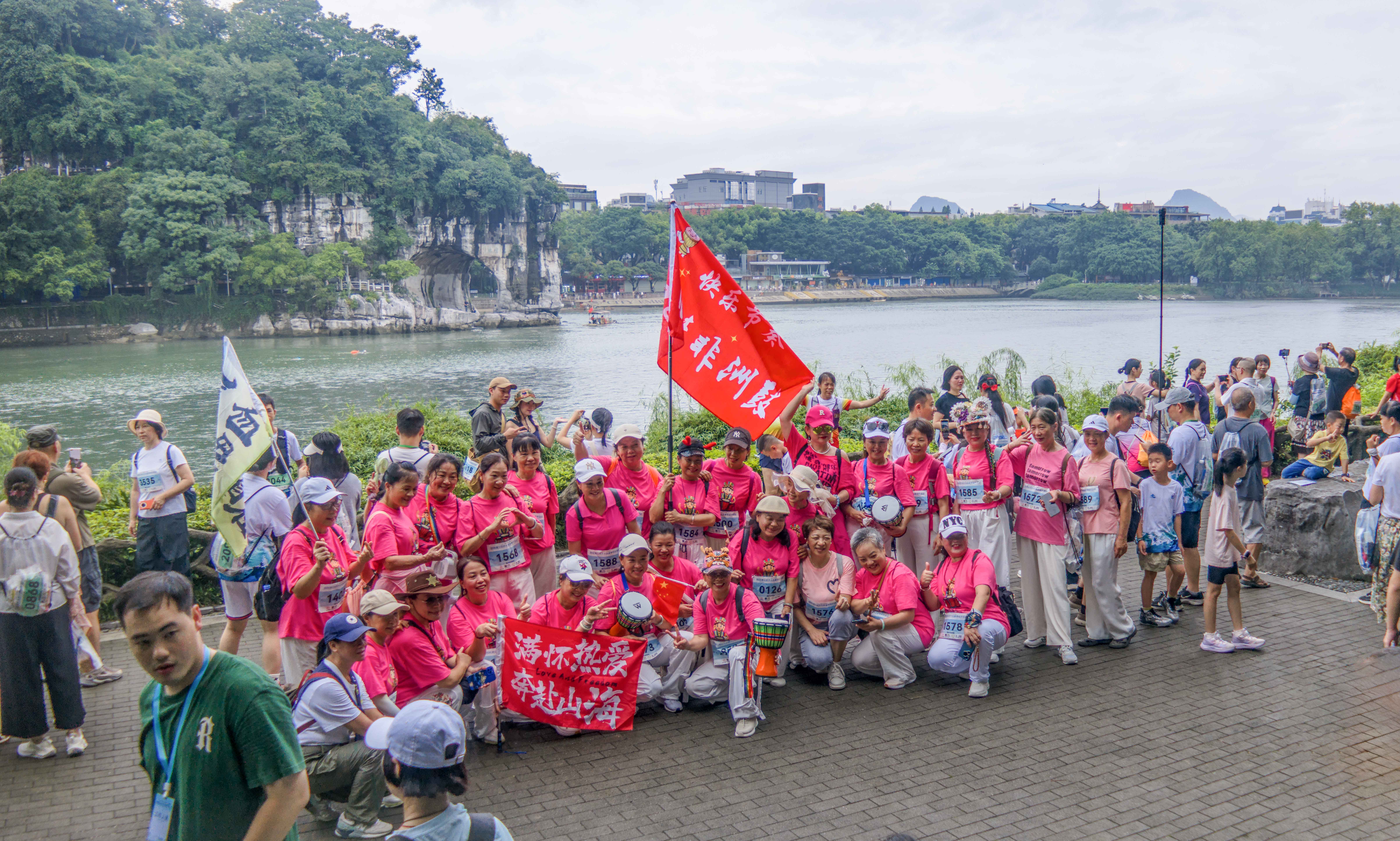 1万名徒步爱好者在漓江开启夏季徒步之旅