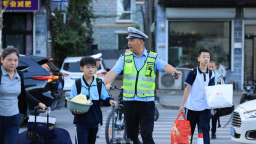 保定公安交管开展“家校警”协同护学工作