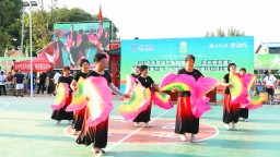 河北南皮：“村BA”火热开赛 12支村级球队赛场“激情碰撞”