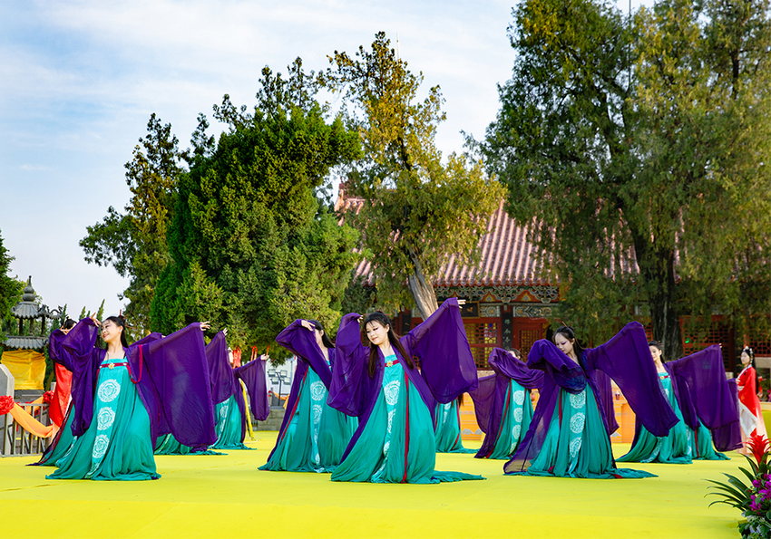 周口鹿邑:非遗展演好戏连台 老子庙会启幕