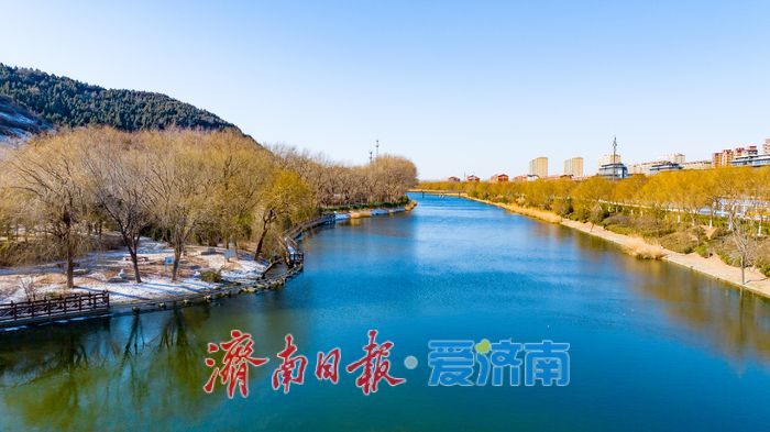 一年四季 泉在济南丨蓝天为幕,冰雪作景:一场雪后的济南细节之美