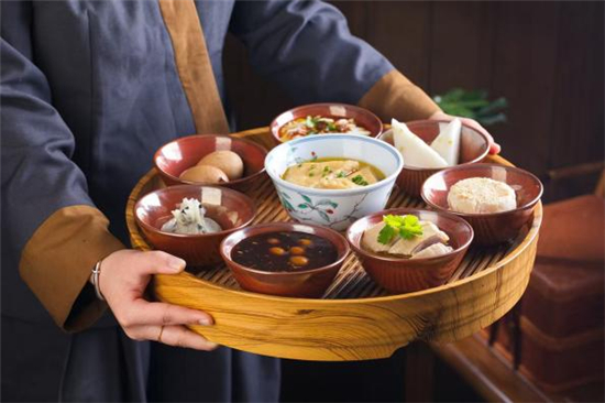 守正创新传淮扬味道 老城砖·烟火南京菜讲好金陵美食故事