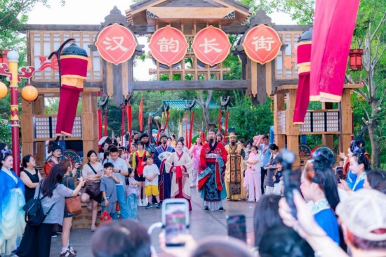 徐州方特“汉韵秋宵·盛世同欢”活动即将启幕,邀游客沉浸式体验汉韵盛世
