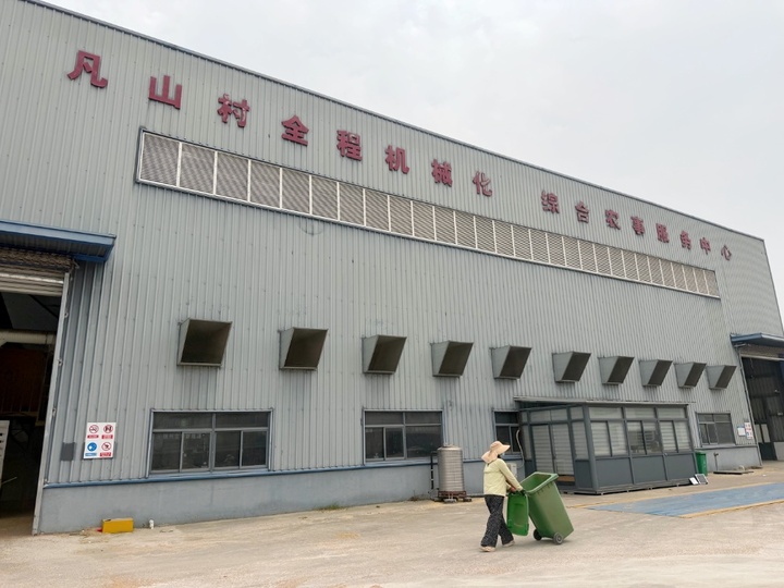 江苏夏粮收获过半 秋粮播栽梯次铺开