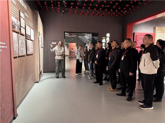 南通市通州区巡察干部开展清明主题党日活动