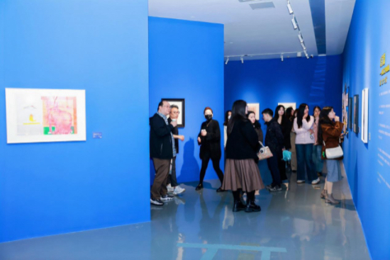 为城市注入“毛茸茸的暖意”:苏州尹山湖猫咪艺术展构建心灵栖居地