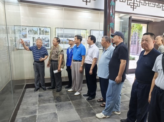 泰州海陵建区三十周年主题摄影作品展在泰州开幕