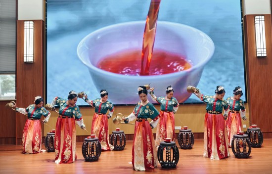 2026“悦读江苏”之“外眼看南通”启幕 留学生沉浸式研学江海文化