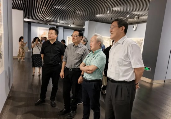 “象外之象——周矩敏中国画作品展”在南京开幕