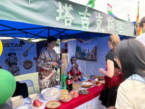 足不出校看五洲 南信大上演“国际风情秀”