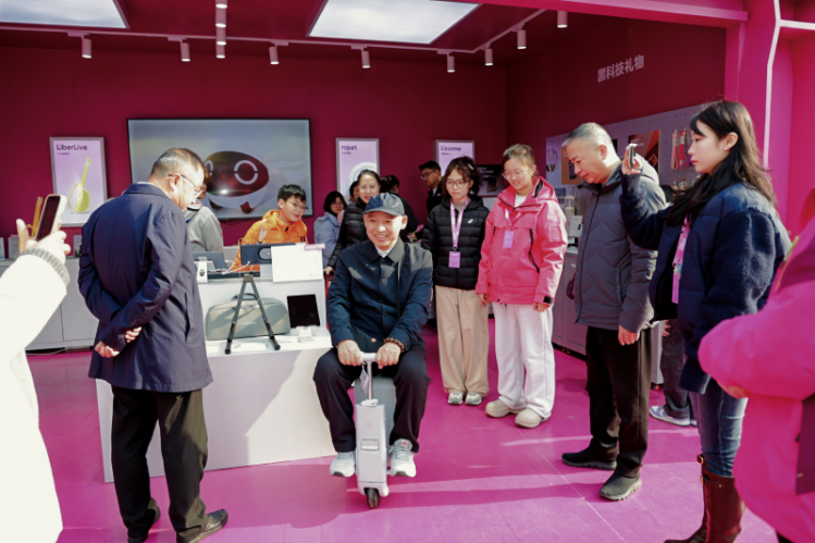 “首发经济”遇上“硬核科技”——成都市锦江区以双核联动贯通从实验室到市场的转化链条-国际在线