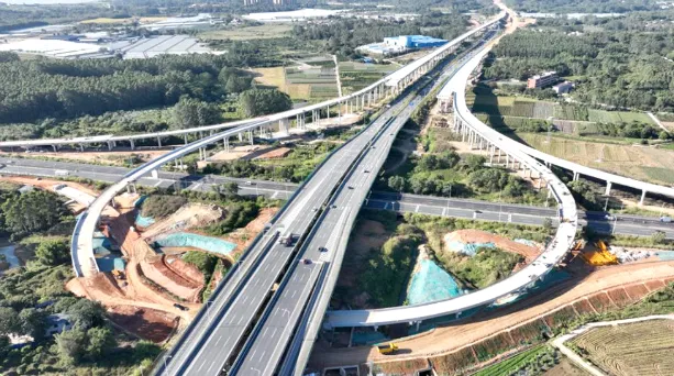 Highway projects passing through Huangpu scheduled to open this year
