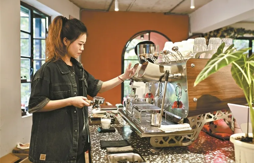 Guangzhou Huangpu's "Super Coffee Machine Factory" Reaches an Annual Output of Nearly 400,000 Units