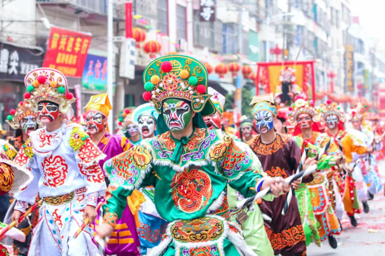 Huangpu unveils Yingge Dance feast