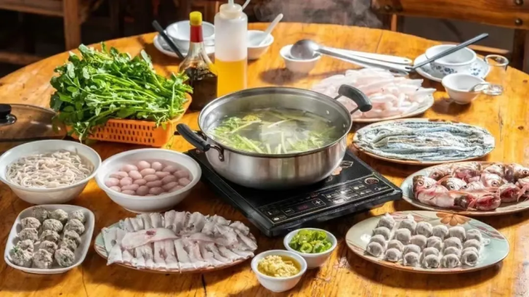 Indulge in winter delicacies in Huangpu