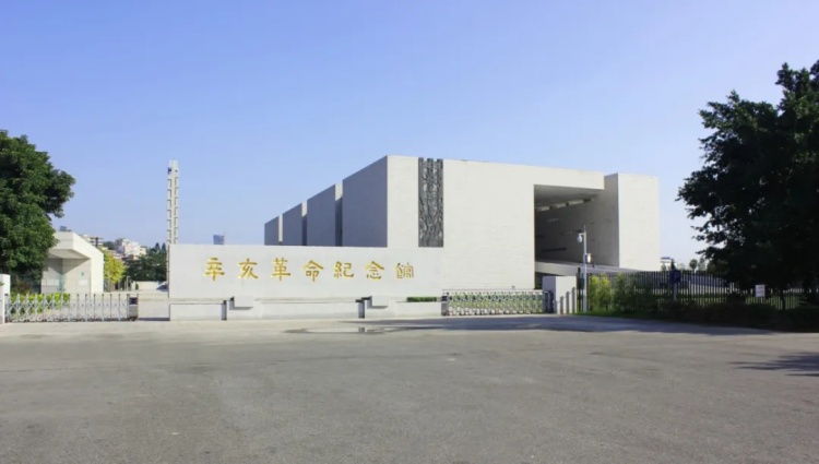 Explore Huangpu's historical legacy, natural splendor