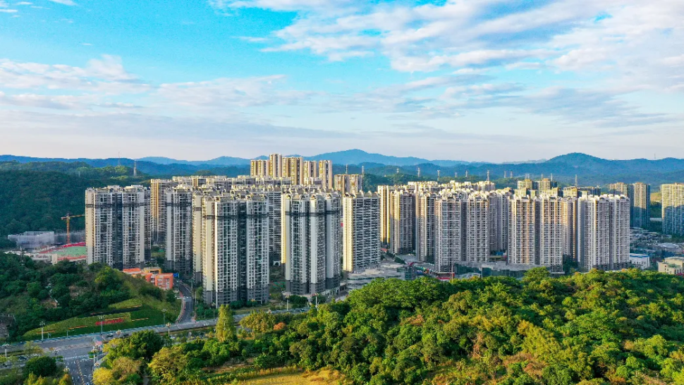 Huangpu prioritizes public services, social governance