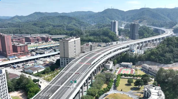 Highway projects passing through Huangpu scheduled to open this year