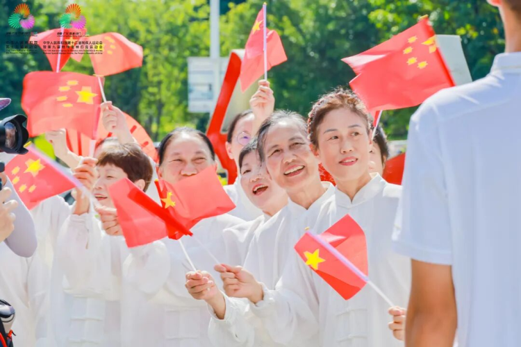 In Pictures: Torch of the 15th National Games Lights Up Huangpu!_fororder_图片3