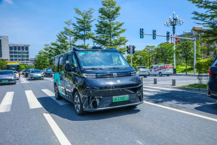 Guangzhou Huangpu Launches 24-Hour Autonomous Driving Robotaxi Demonstration Service_fororder_图片1