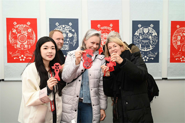 “探秘盛京非遗 共赏文化瑰宝”中德文化交流“艺术之旅”启程_fororder_微信图片_20251110094831_154_210