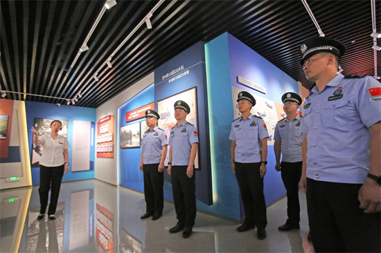 等图】辽宁出入境边防检查总站丹东港边检站大台子分站联合丹东支队前阳边境派出所开展主题党日活动_fororder_微信图片_20250627104815