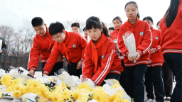 沈阳市于洪区东北英才学校举行抗美援朝烈士陵园祭扫活动