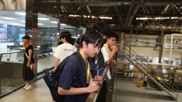 香港学子走进辽宁中粮可口可乐 触摸大国工业时代脉搏
