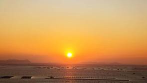 大连长海县：海洋牧场朝霞美如画