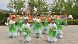 东北超“银龄雅韵·礼颂古城”快闪活动亮相沈阳方城