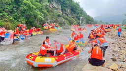 “东北超”激活莲城端午 登山亲水玩出新花样