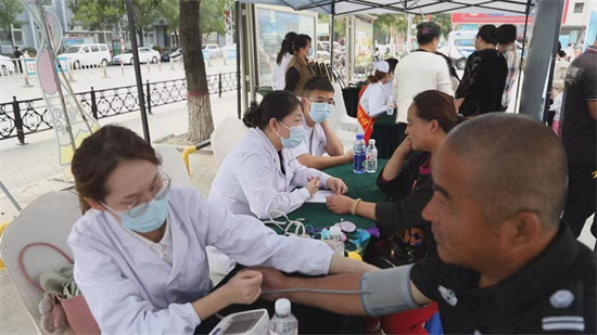 沈阳辽中举办首届中医药文化主题市集 请市民逛“健康大集”