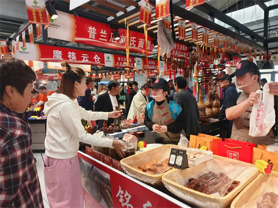 大连普兰店：供销大集“点亮”莲城海集 优质产品激活招商新引擎_fororder_C3344F26-8304-4532-8035-0CBA0C8065FC_L0_001