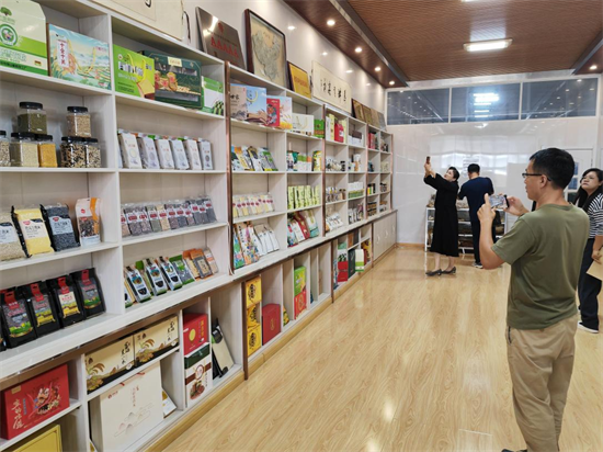 朝阳：走出有机产品带动杂粮产业兴旺的新路径_fororder_常杂粮1